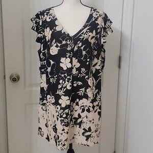 Fair Lady  Black/Creme Floral Vneck Short Sleeve Tunic Sz 16